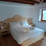 La Farie 3*