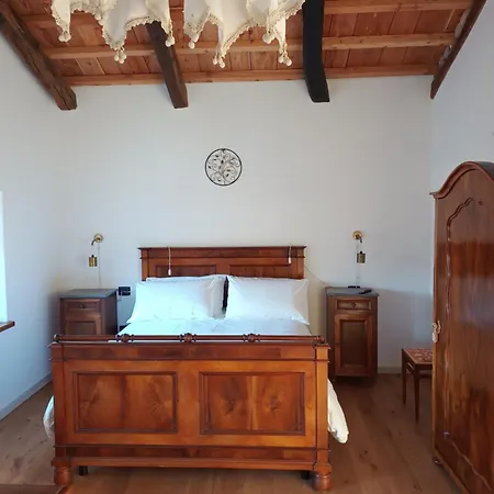 La Farie Bed & Breakfast Mediis