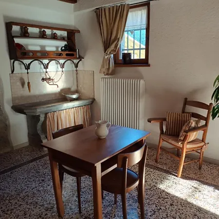 La Farie Bed & Breakfast Mediis