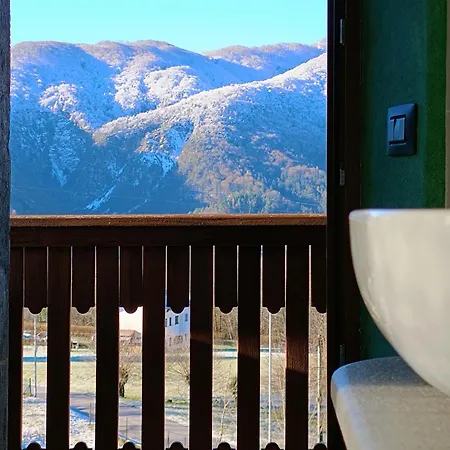 La Farie Bed & Breakfast Mediis